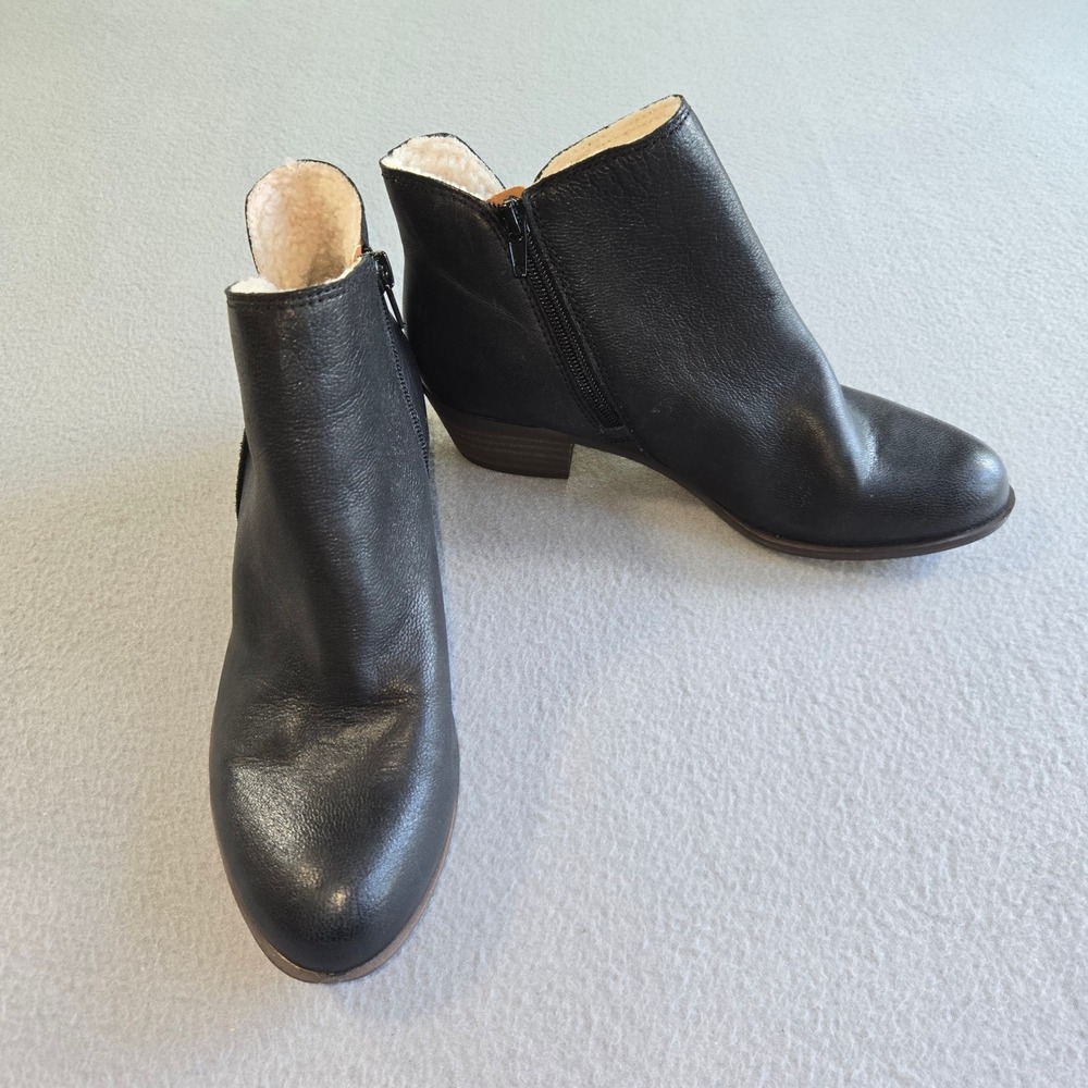 Lucky Brand Banterr2 Bootie Women 8 Black Leather Faux Fur Lined Side Zip Heel